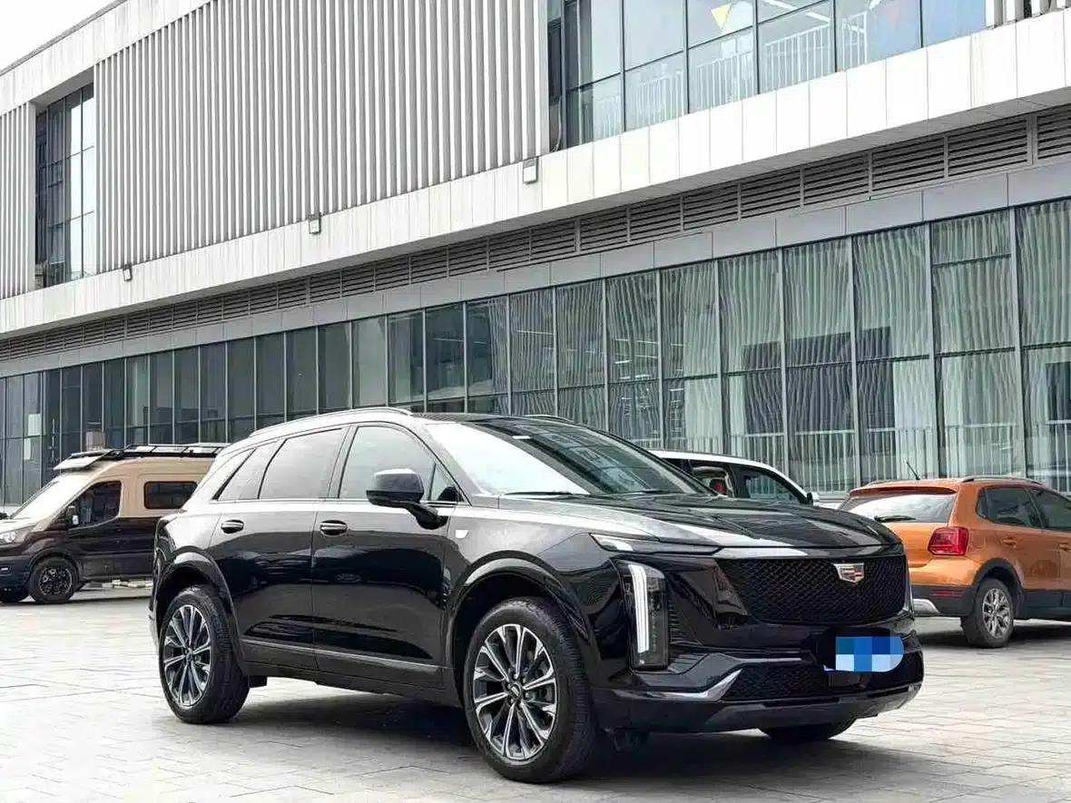 Cadillac XT5 2025 2.0T Luxury — миниатюра 3