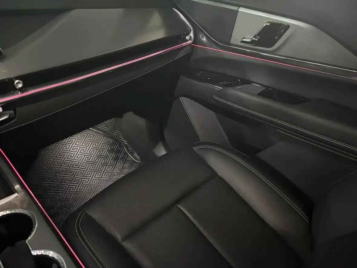 Cadillac XT5 2025 2.0T Luxury — миниатюра 8