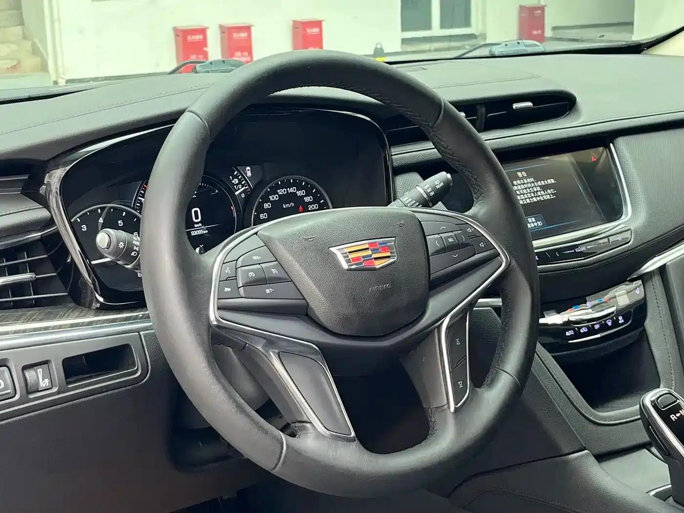 Cadillac XT5 2018 28T AWD Luxury — миниатюра 4