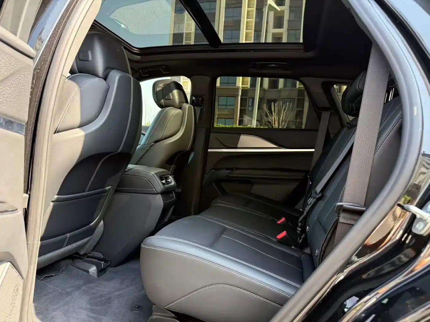 Cadillac XT5 2026 2.0T Metropolitan Edition — миниатюра 7