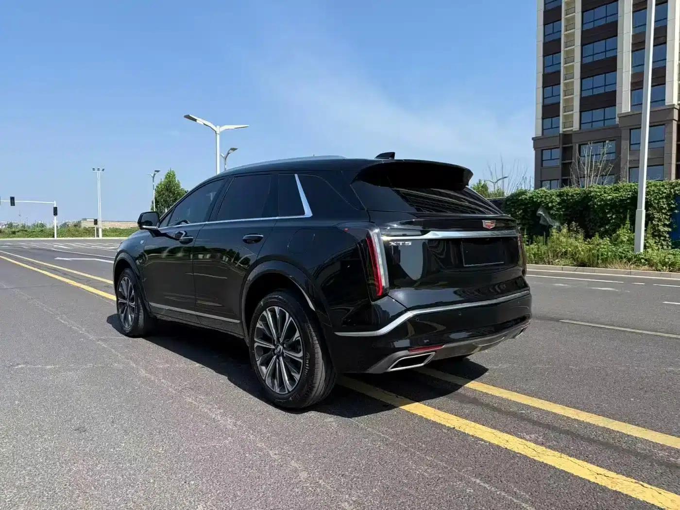 Cadillac XT5 2026 2.0T Metropolitan Edition — миниатюра 9