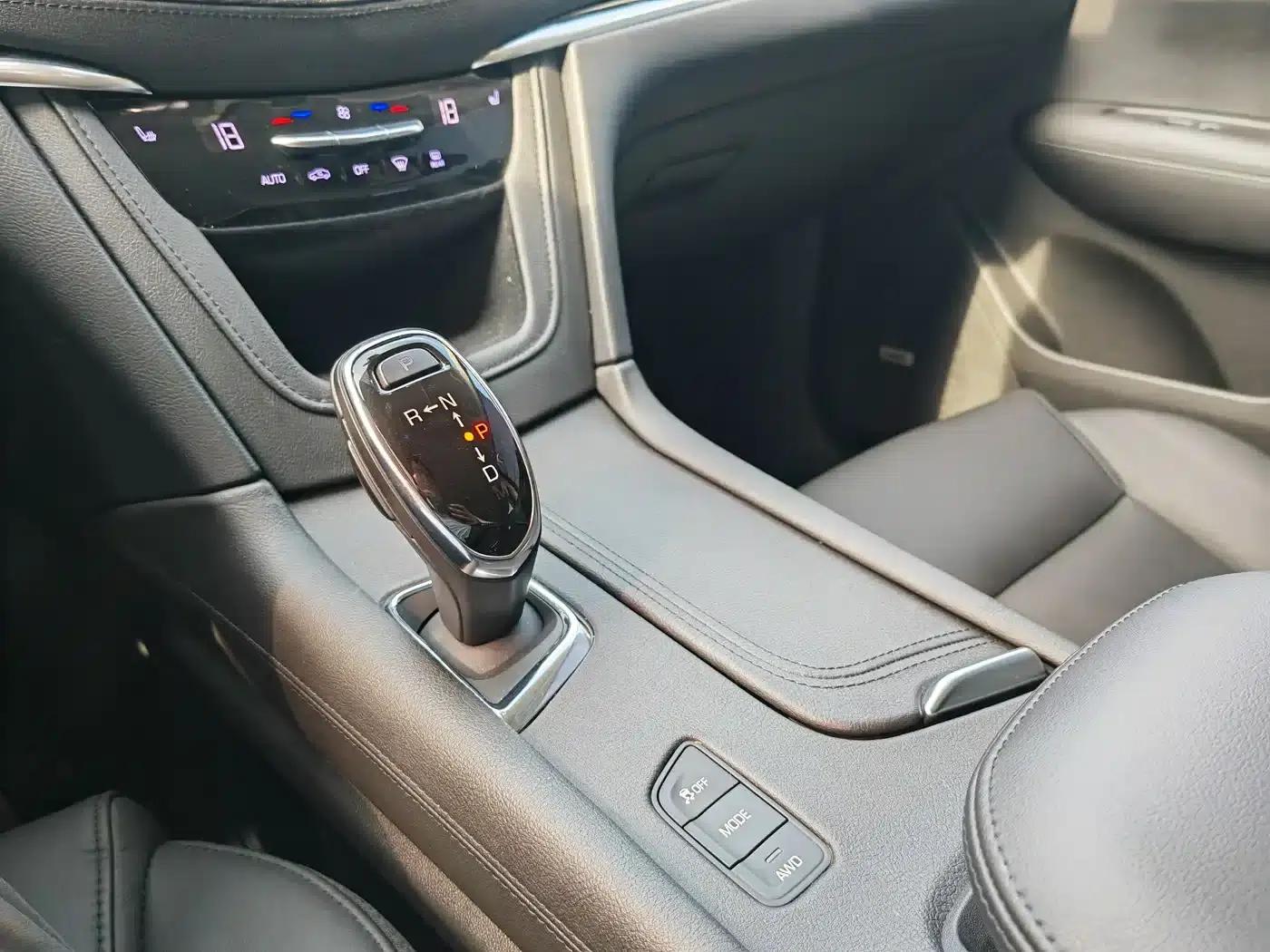 Cadillac XT5 2018 28T AWD Luxury — миниатюра 10