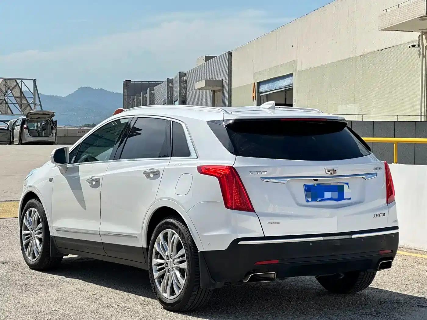 Cadillac XT5 2018 28E AWD Premium — миниатюра 4