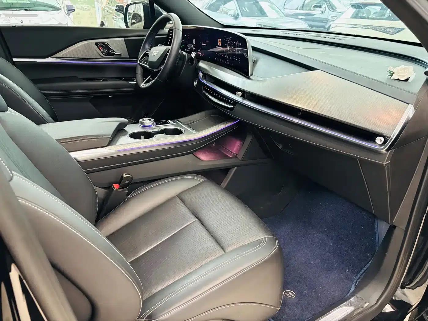 Cadillac XT5 2025 2.0T Luxury — миниатюра 14