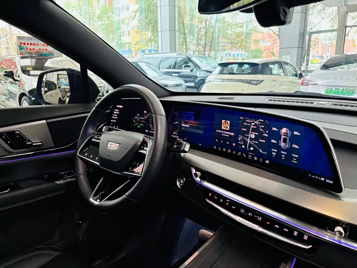 Cadillac XT5 2025 2.0T Luxury — миниатюра 24