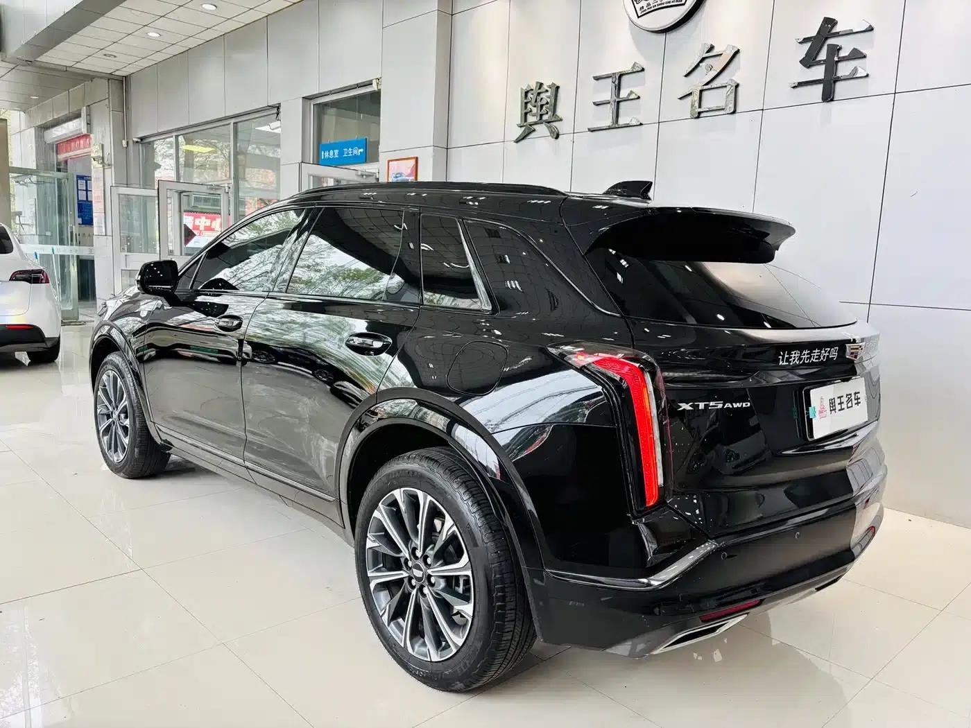 Cadillac XT5 2025 2.0T Luxury — миниатюра 4