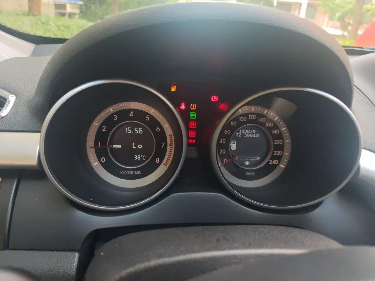 Bestune X80 2013 2.0L automatic luxury version — миниатюра 11