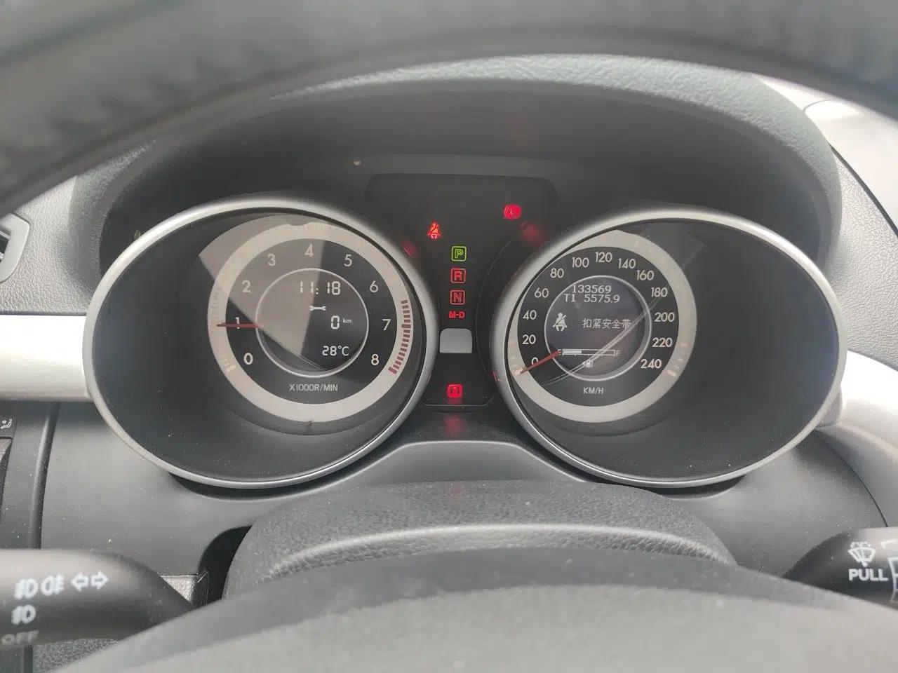 Bestune X80 2013 2.0L automatic luxury version — миниатюра 11