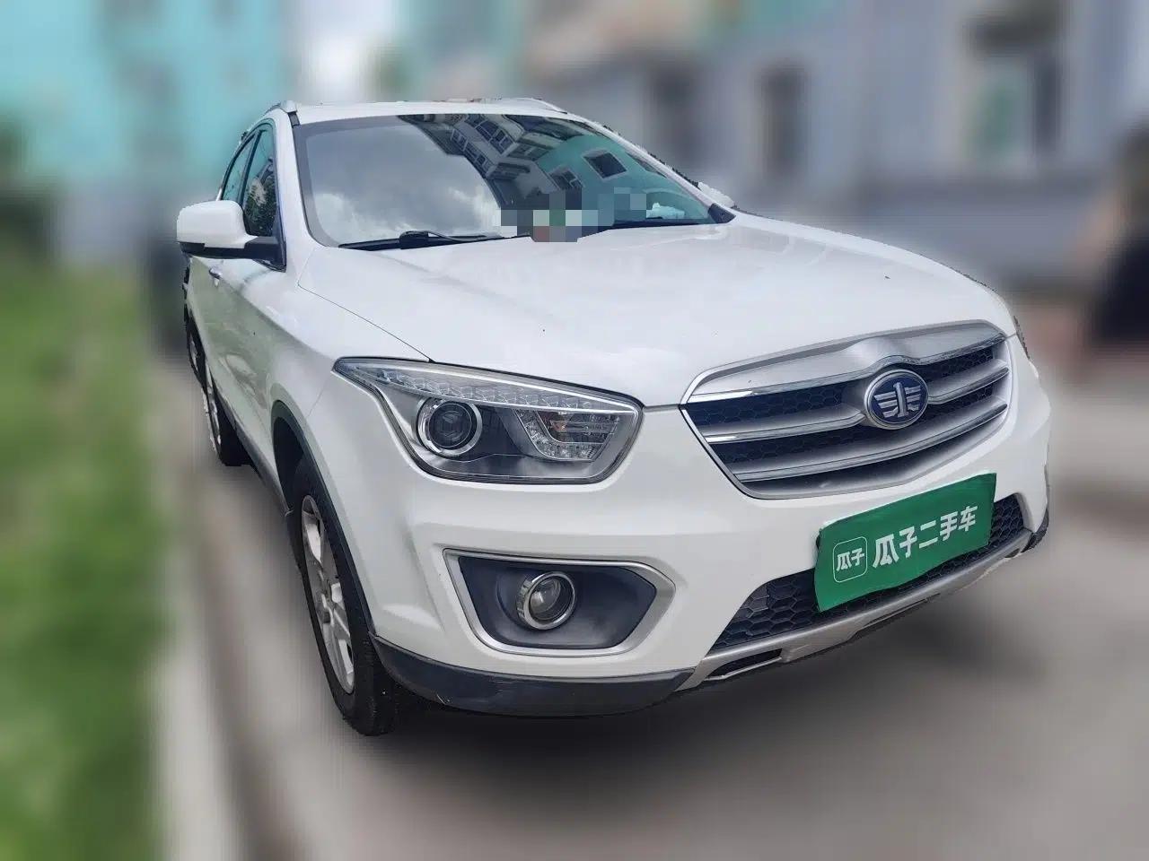 Bestune X80 2013 2.0L automatic luxury version — миниатюра 3