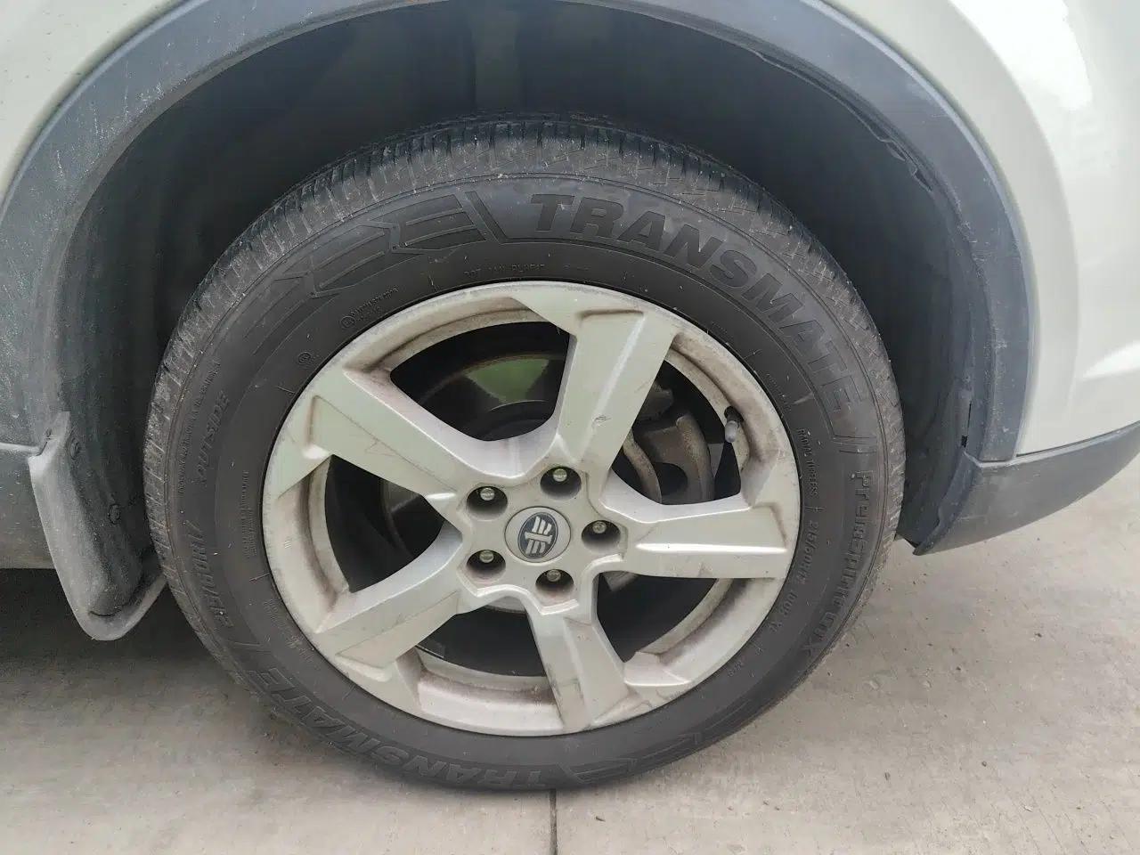 Bestune X80 2013 2.0L automatic luxury version — миниатюра 8