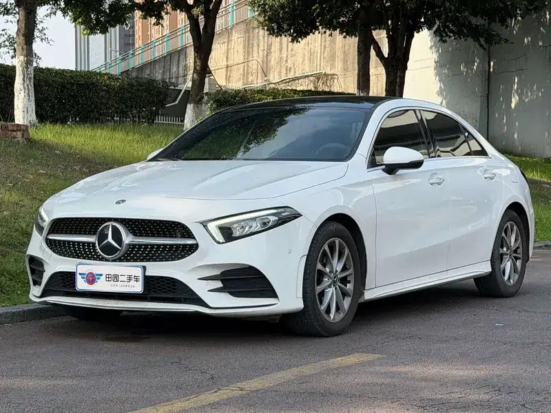 Mercedes-Benz A-Class 2020 Facelift A 200 L Sport Sedan Fashion Model — миниатюра 1