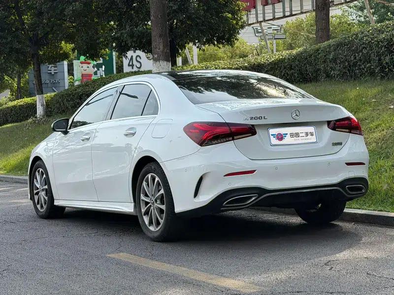 Mercedes-Benz A-Class 2020 Facelift A 200 L Sport Sedan Fashion Model — миниатюра 4