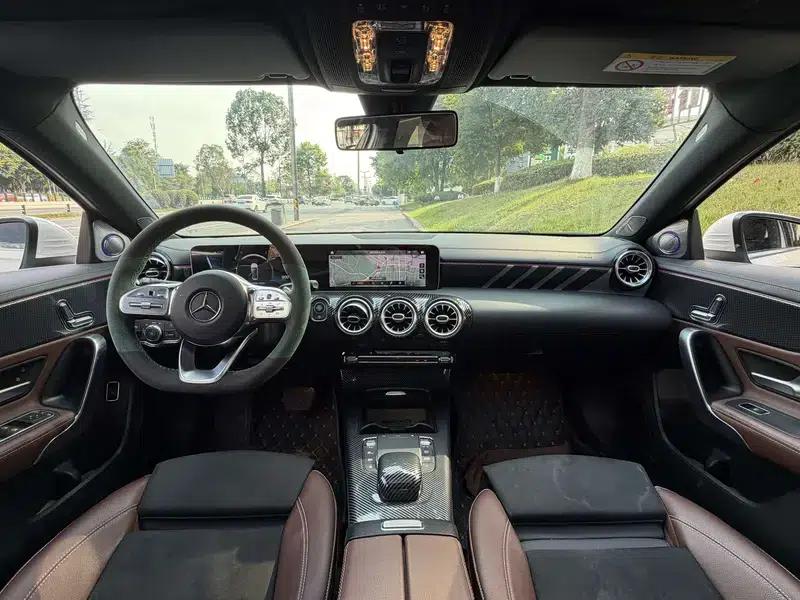 Mercedes-Benz A-Class 2020 Facelift A 200 L Sport Sedan Fashion Model — миниатюра 7