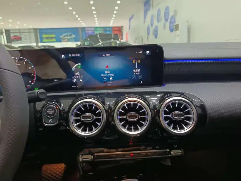 2023 Mercedes-Benz A-Class A 200 L Sport Sedan Fashion Edition — миниатюра 11