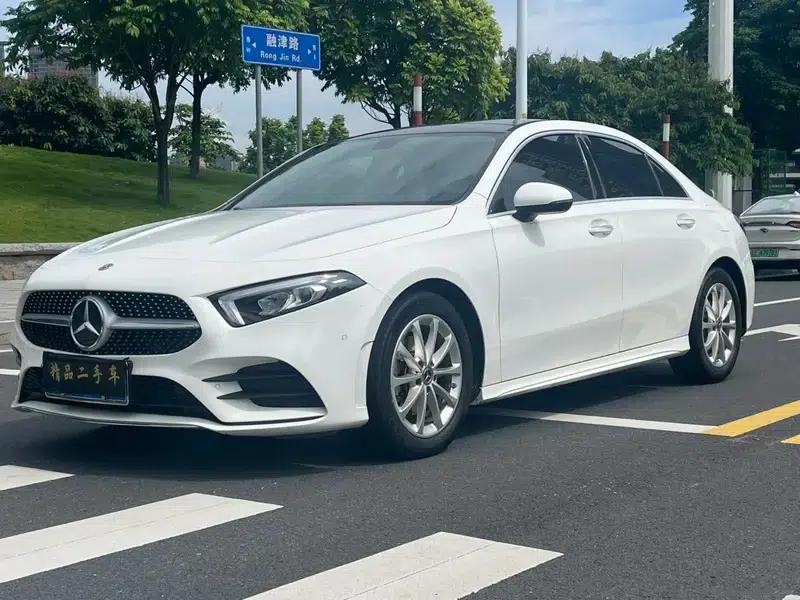 Mercedes-Benz A-Class 2020 A 200 L Sport Sedan — миниатюра 1