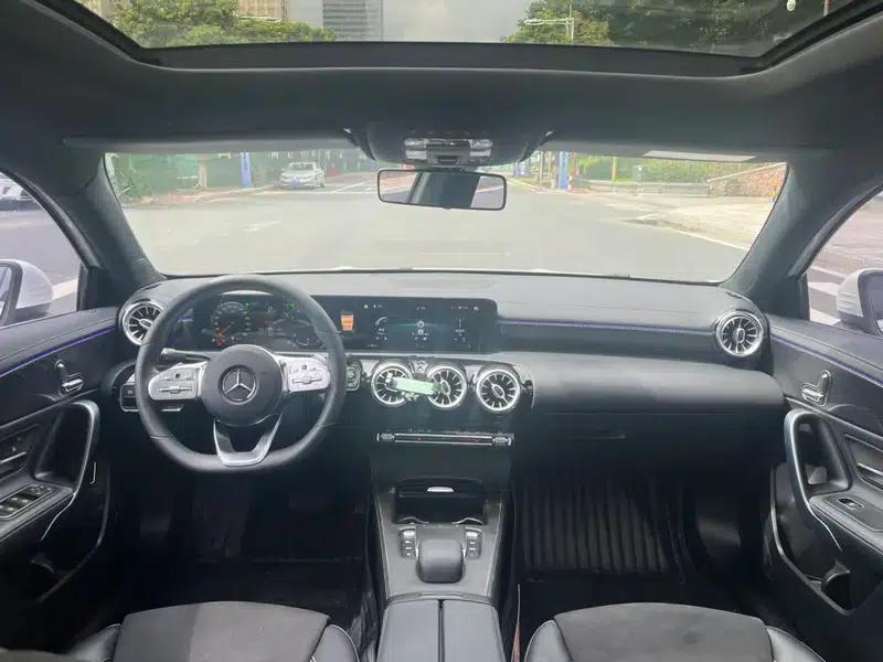 Mercedes-Benz A-Class 2020 A 200 L Sport Sedan — миниатюра 13
