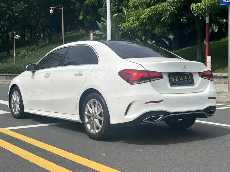 Mercedes-Benz A-Class 2020 A 200 L Sport Sedan — миниатюра 5