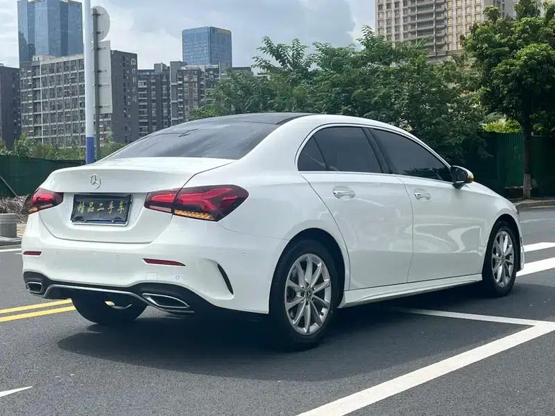 Mercedes-Benz A-Class 2020 A 200 L Sport Sedan — миниатюра 7