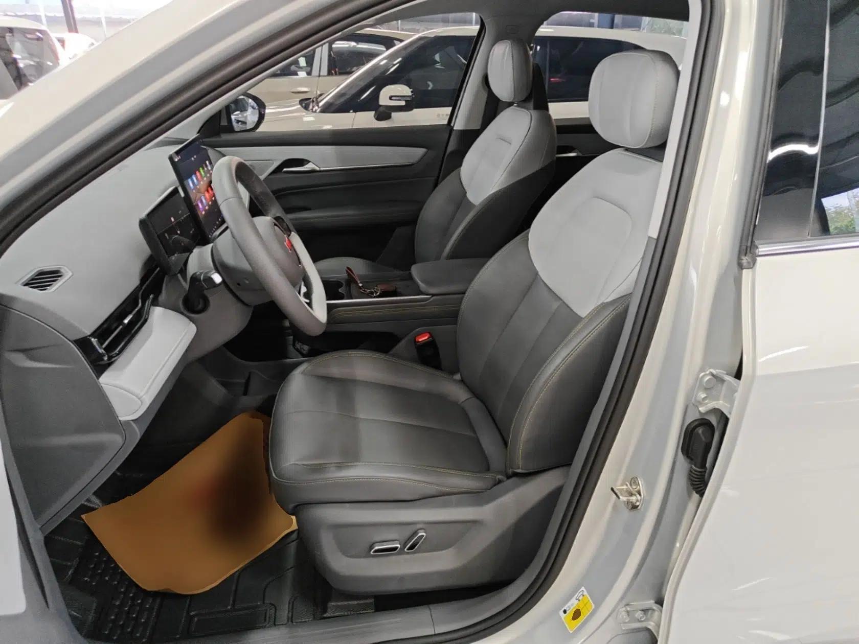 Bestune Yueyi 03 2025 565km Enjoy Edition — миниатюра 17