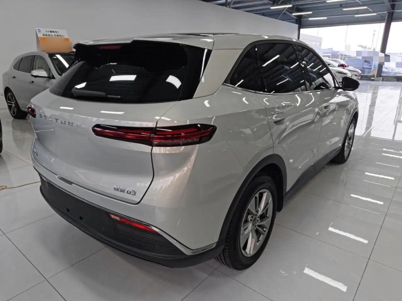 Bestune Yueyi 03 2025 565km Enjoy Edition — миниатюра 6