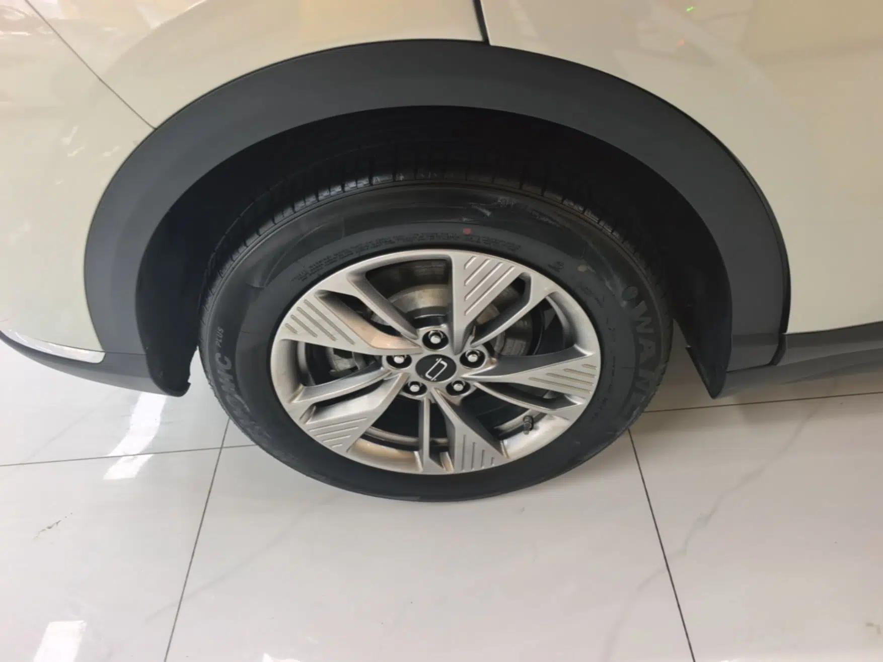 Bestune Yueyi 03 2025 565km Enjoy Edition — миниатюра 11