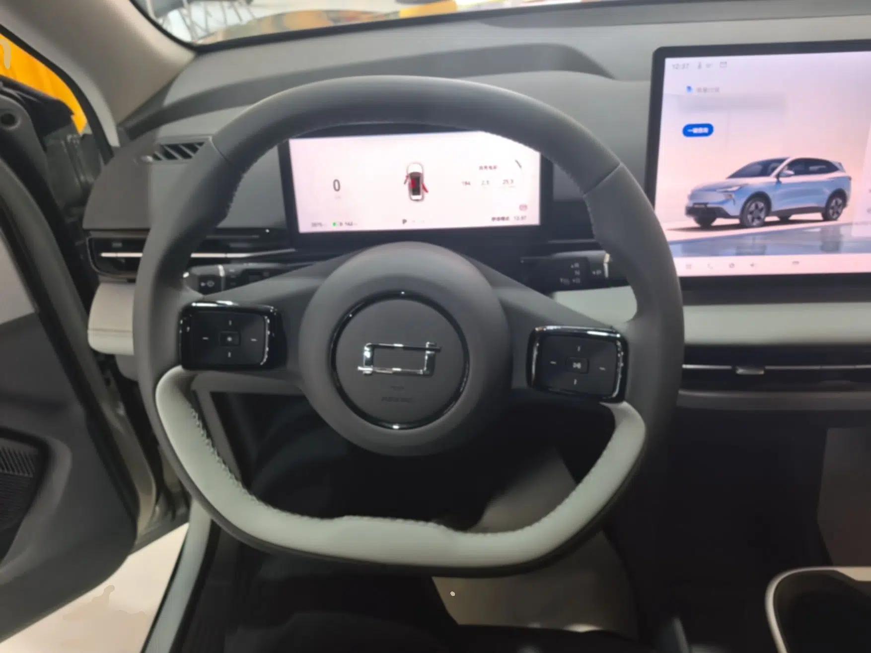 Bestune Yueyi 03 2025 565km Enjoy Edition — миниатюра 13