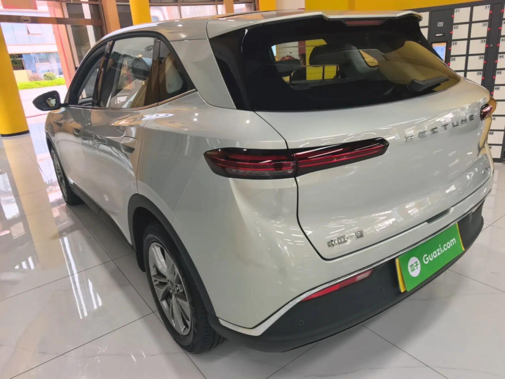 Bestune Yueyi 03 2025 565km Enjoy Edition — миниатюра 4