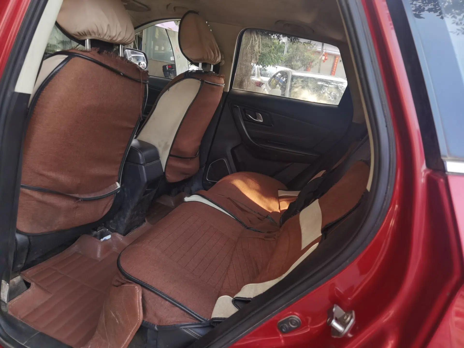 Bestune X40 2017 1.6L Automatic Luxury Model — миниатюра 17