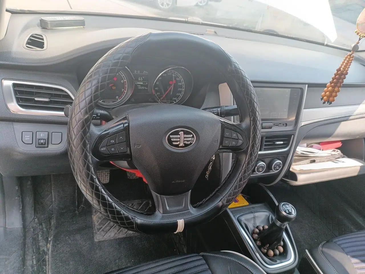 Bestune B30 2017 1.6L Manual Luxury Edition — миниатюра 10