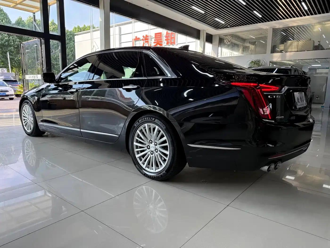 2019 Cadillac CT6 28T Luxury — миниатюра 12