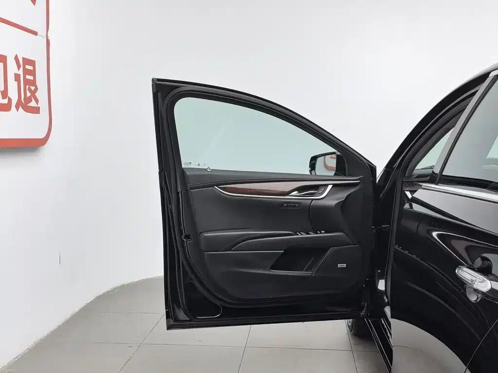 2017 Cadillac XTS 28T Luxury — миниатюра 8