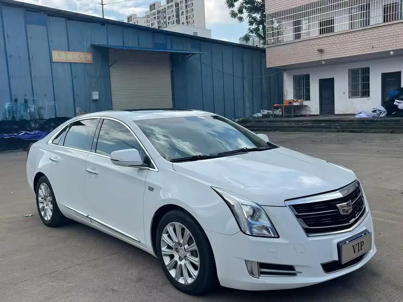 2017 Cadillac XTS 28T Elite — миниатюра 3
