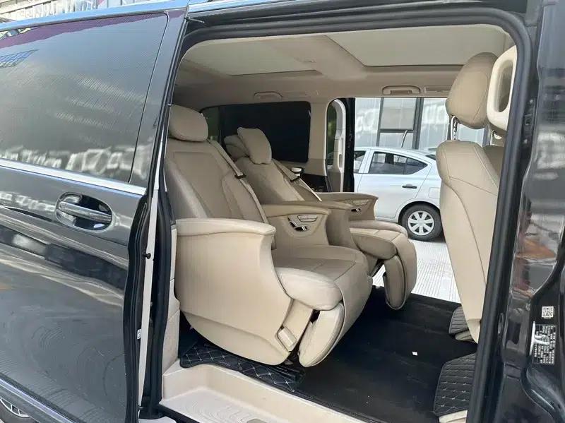 Mercedes-Benz V-Class 2018 V 260 L Premium Extended Edition (China V Emission Standard) — миниатюра 11