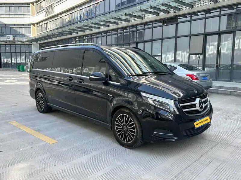 Mercedes-Benz V-Class 2018 V 260 L Premium Extended Edition (China V Emission Standard) — миниатюра 3