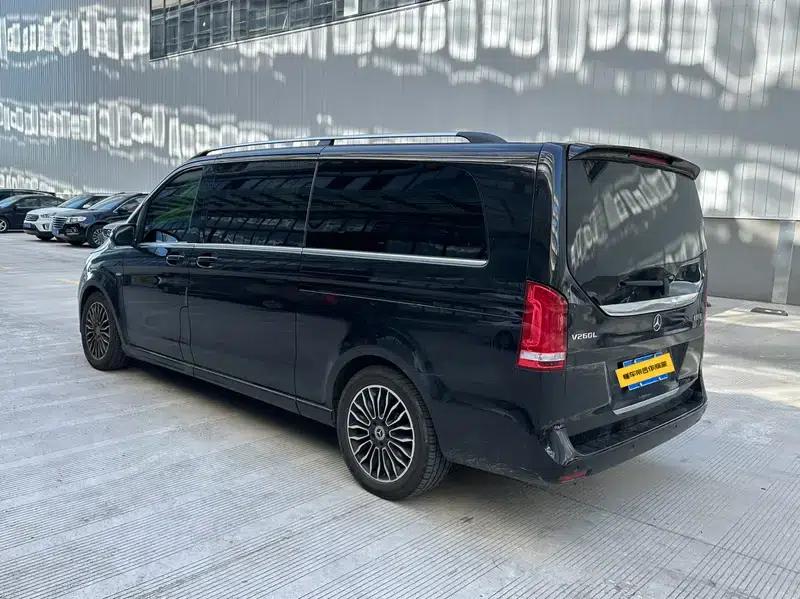 Mercedes-Benz V-Class 2018 V 260 L Premium Extended Edition (China V Emission Standard) — миниатюра 4