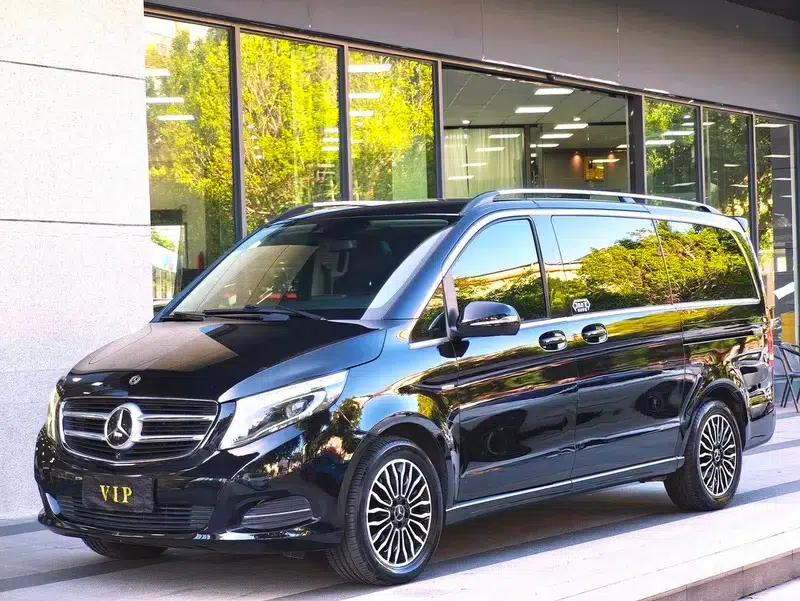 Mercedes-Benz V-Class 2017 V 260 Premium Edition — миниатюра 1
