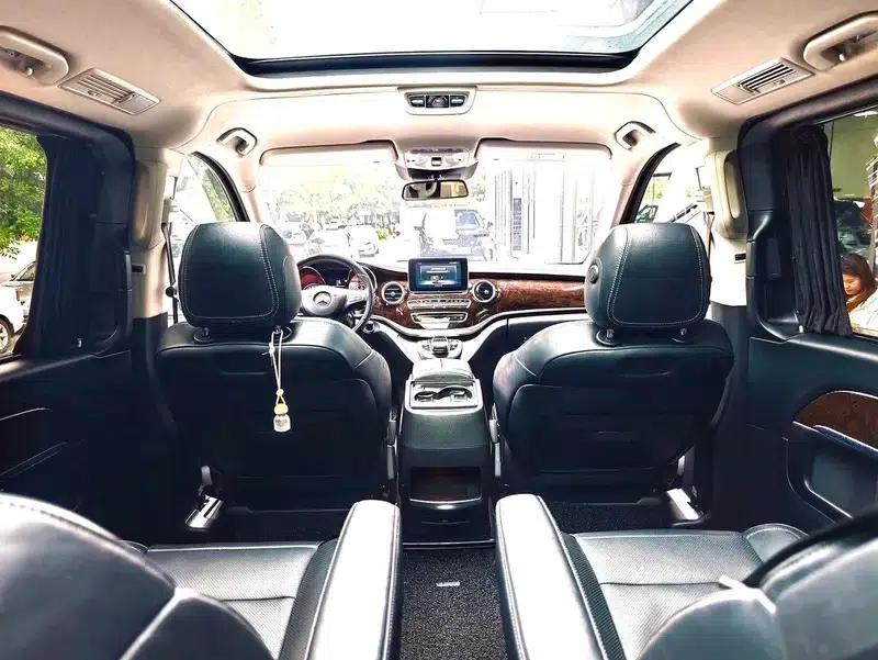 Mercedes-Benz V-Class 2017 V 260 Premium Edition — миниатюра 8