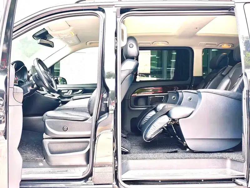 Mercedes-Benz V-Class 2017 V 260 Premium Edition — миниатюра 9