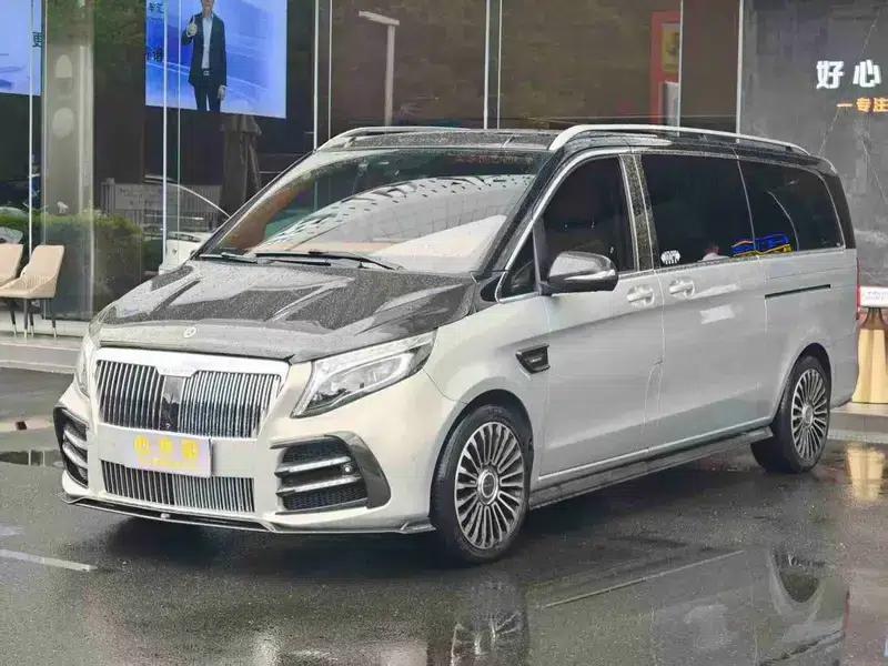 Mercedes-Benz V-Class 2022 V 260 L Long Wheelbase Premium Edition — миниатюра 1