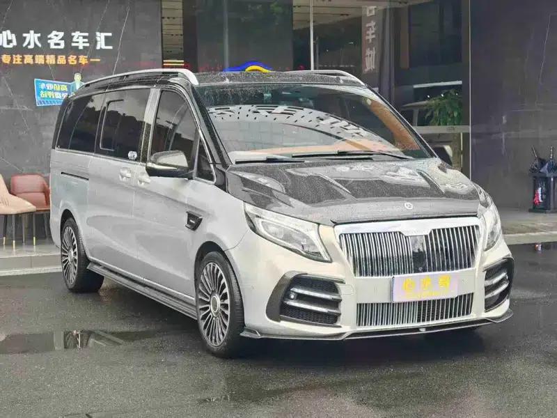 Mercedes-Benz V-Class 2022 V 260 L Long Wheelbase Premium Edition — миниатюра 3