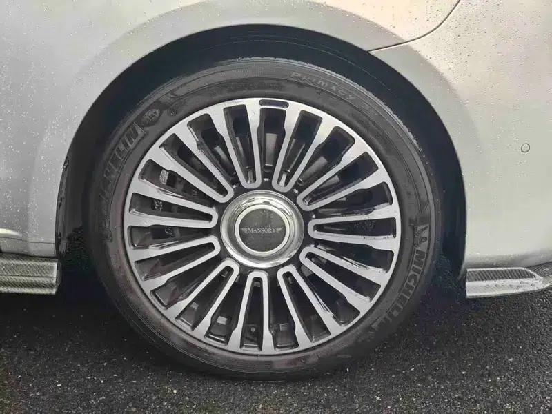 Mercedes-Benz V-Class 2022 V 260 L Long Wheelbase Premium Edition — миниатюра 6