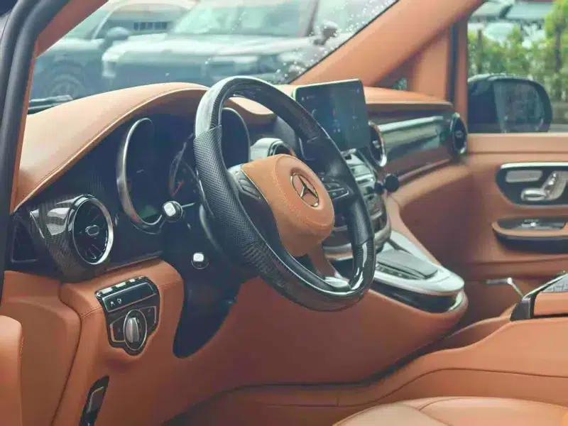 Mercedes-Benz V-Class 2022 V 260 L Long Wheelbase Premium Edition — миниатюра 7