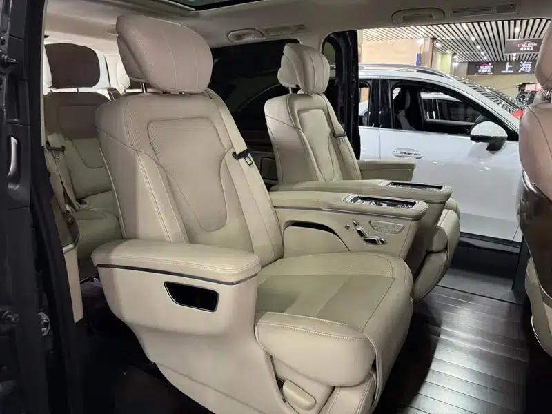 Mercedes-Benz V-Class 2022 V 260 L Long Wheelbase Luxury Edition — миниатюра 17