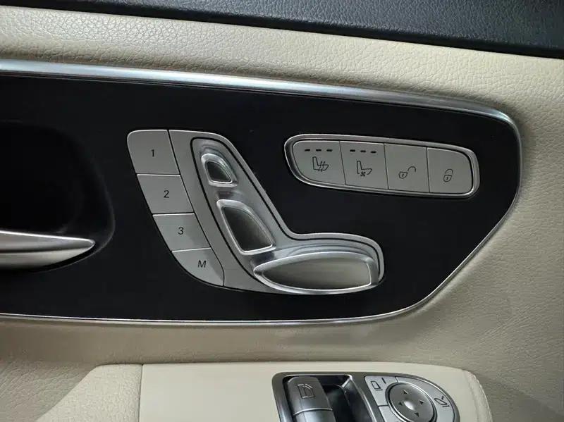 Mercedes-Benz V-Class 2022 V 260 L Long Wheelbase Luxury Edition — миниатюра 3