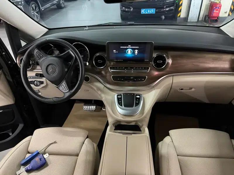 Mercedes-Benz V-Class 2022 V 260 L Long Wheelbase Luxury Edition — миниатюра 7