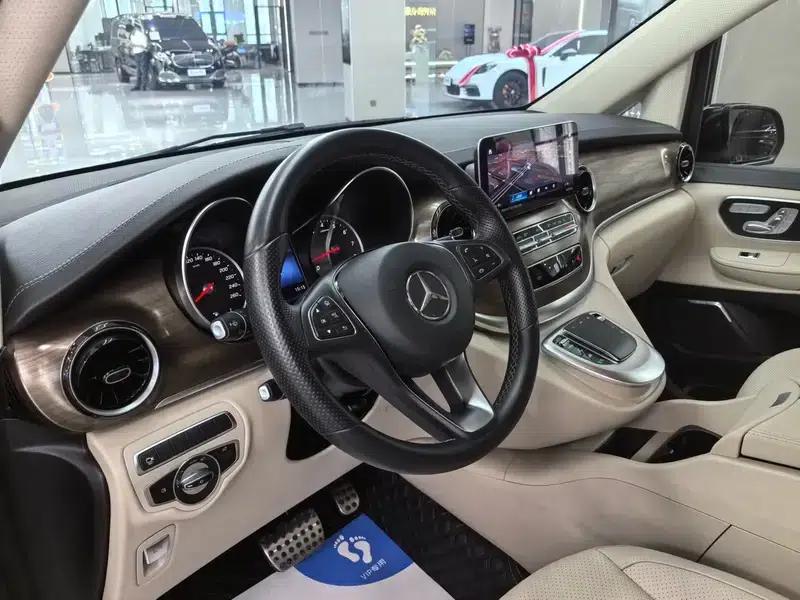 Mercedes-Benz V-Class 2022 V 260 Premium Edition — миниатюра 11