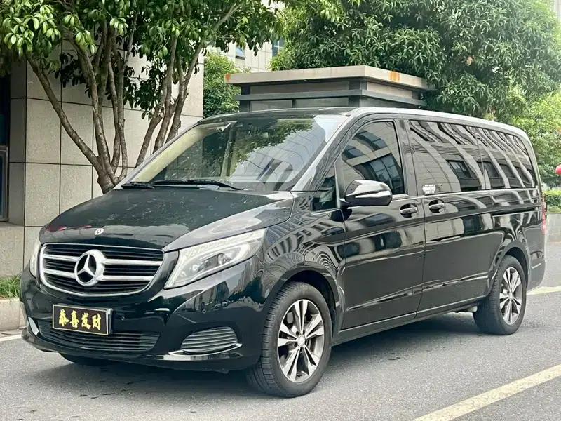 Mercedes-Benz V-Class 2017 V 260 Navigator Edition — миниатюра 1