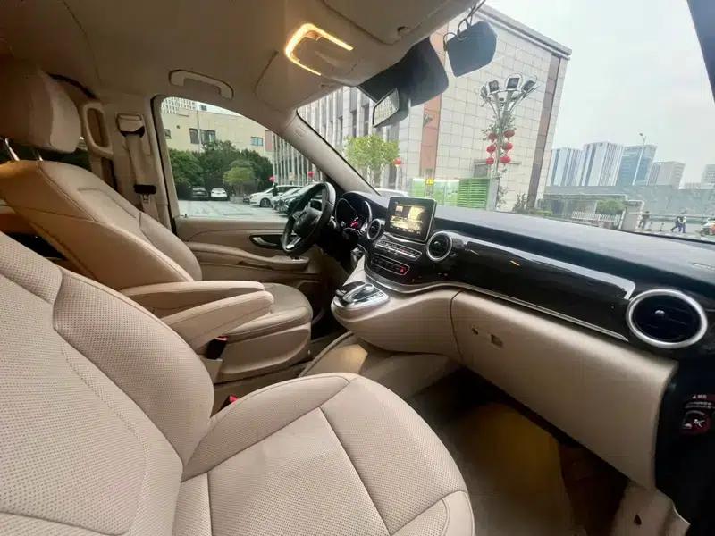 Mercedes-Benz V-Class 2017 V 260 Navigator Edition — миниатюра 12