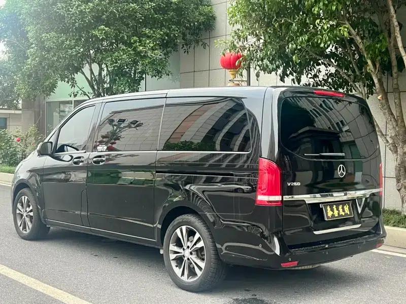 Mercedes-Benz V-Class 2017 V 260 Navigator Edition — миниатюра 5