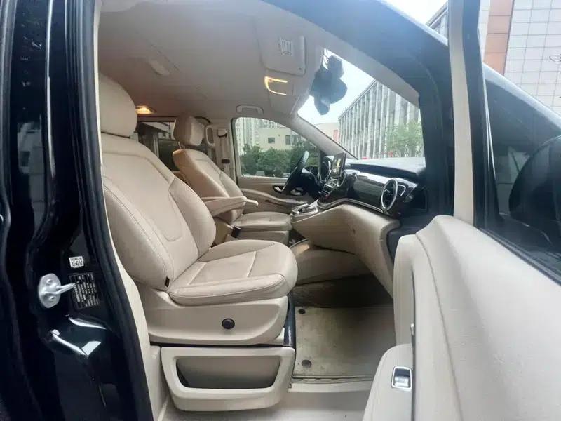 Mercedes-Benz V-Class 2017 V 260 Navigator Edition — миниатюра 8